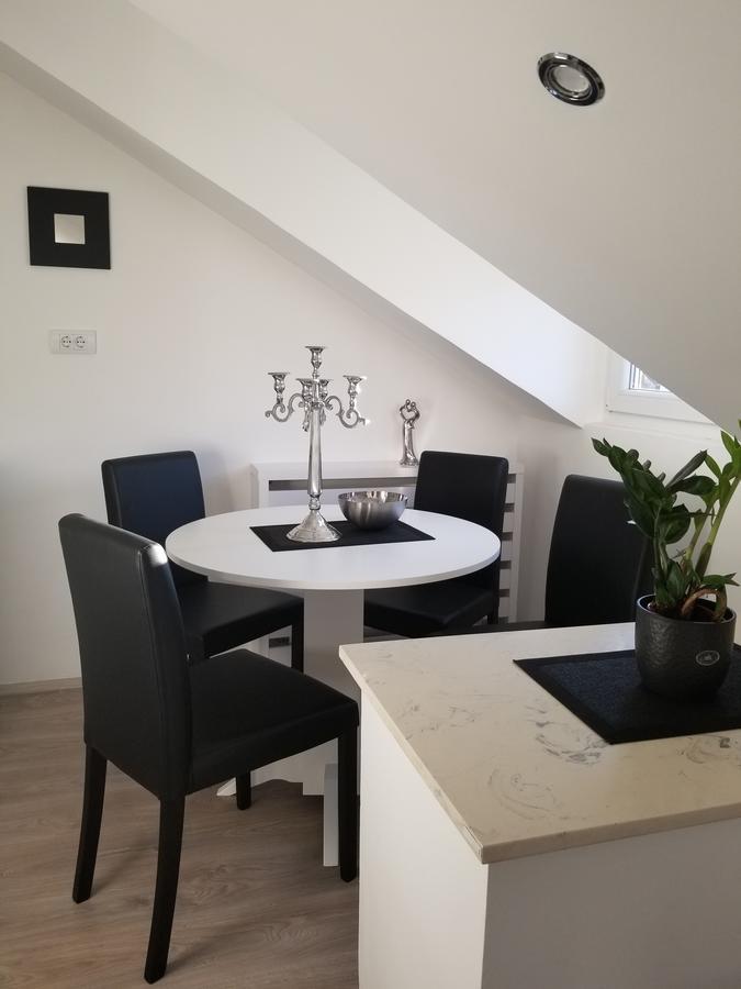 Stan Na Dan Angel Apartment Novi Sad Ngoại thất bức ảnh