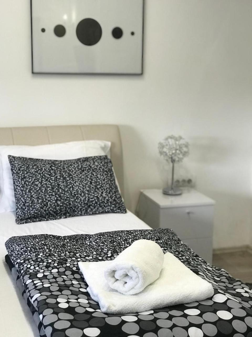 Stan Na Dan Angel Apartment Novi Sad Ngoại thất bức ảnh