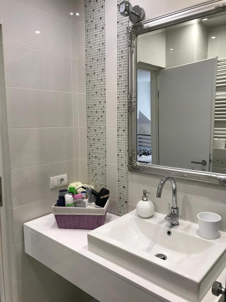 Stan Na Dan Angel Apartment Novi Sad Ngoại thất bức ảnh