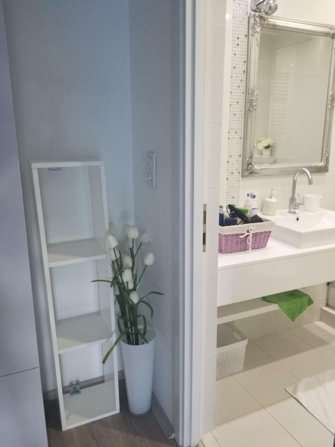 Stan Na Dan Angel Apartment Novi Sad Ngoại thất bức ảnh